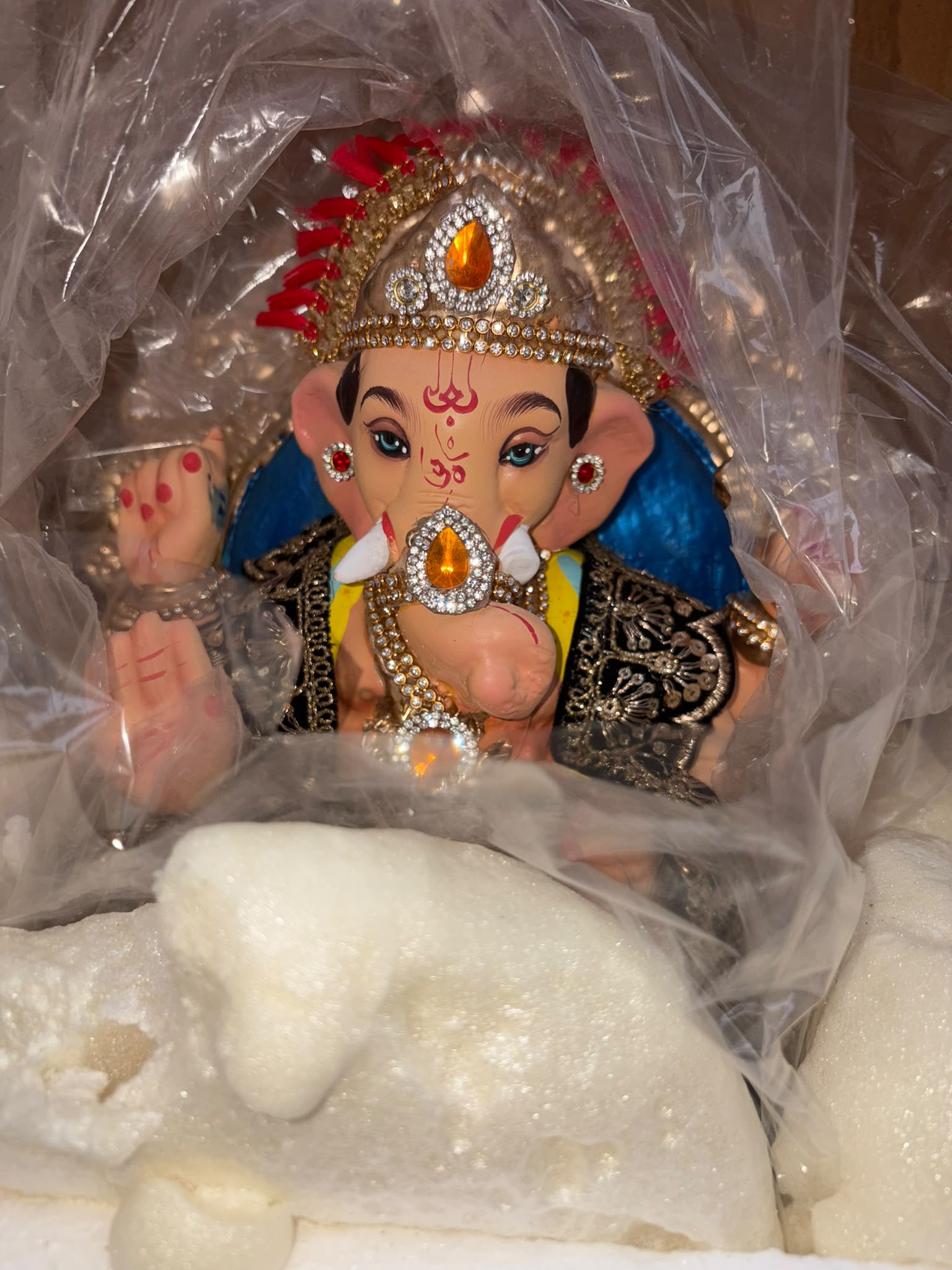 Model 1210 - White Pitambar - Singhasan