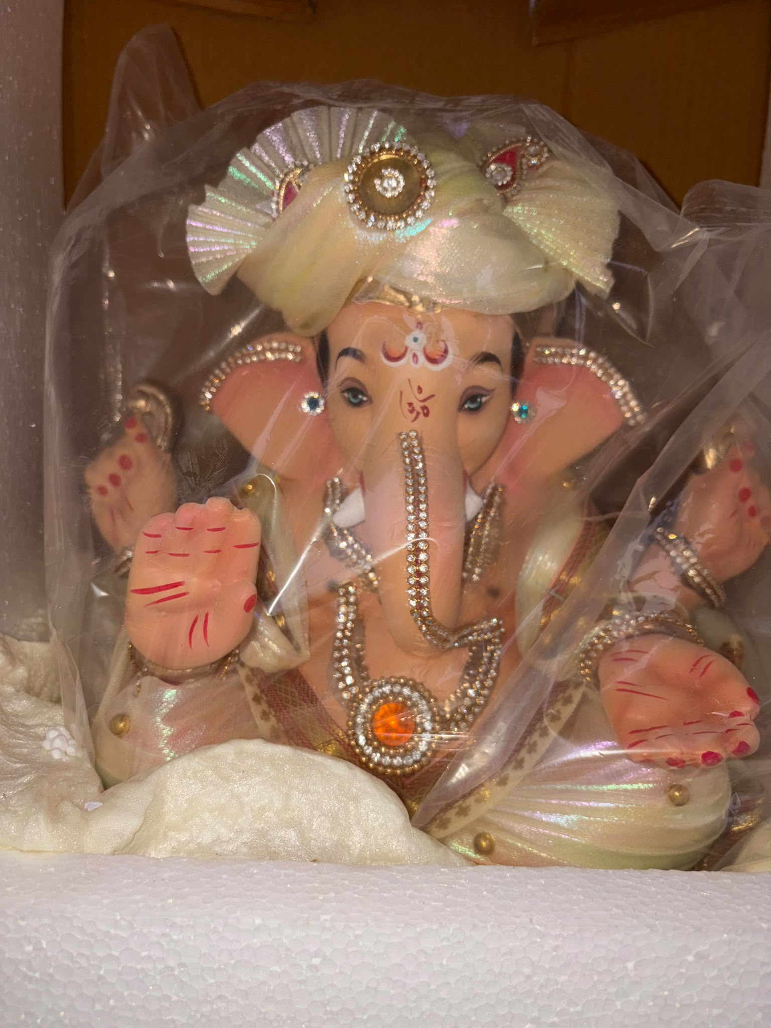 Model 1504 - White Mukut - Sukhasana 2