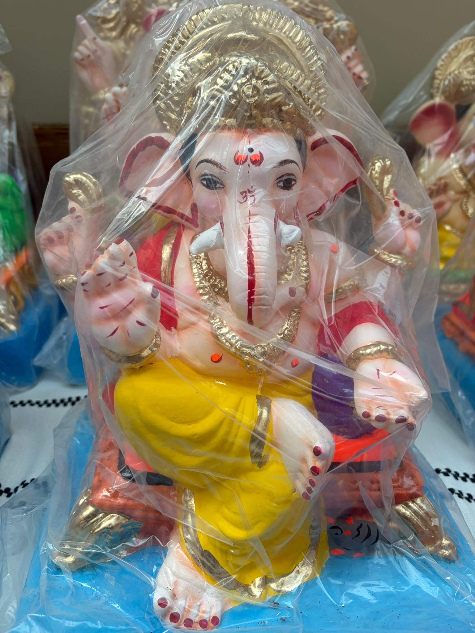 Ganesha On Couch With Load 13 inch
